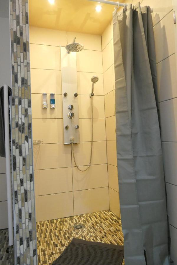 FDH Ferienwohnung Am Bodensee- Zentrale Lage, Free Parking And Wifi, 109 M2, Privater Garten, 7 Gaeste, 2X Kingsize Boxspringbett, Familienfreundlich מראה חיצוני תמונה